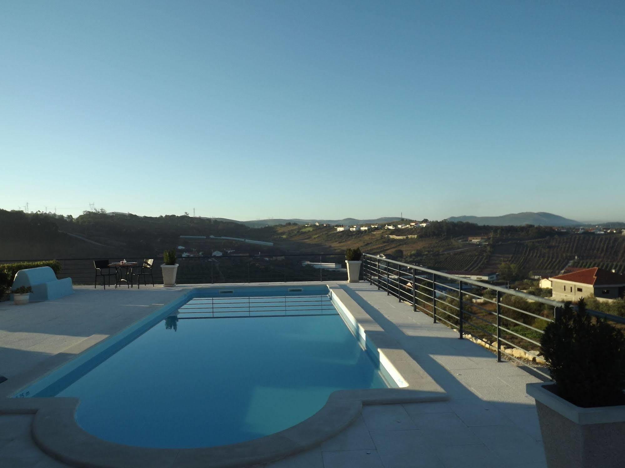 Casa Ceedina Bed And Breakfast & Beauty Batalha Exteriör bild