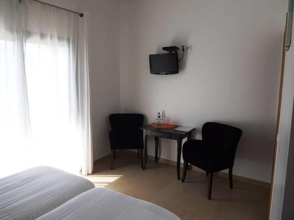 Casa Ceedina Bed And Breakfast & Beauty Batalha Exteriör bild